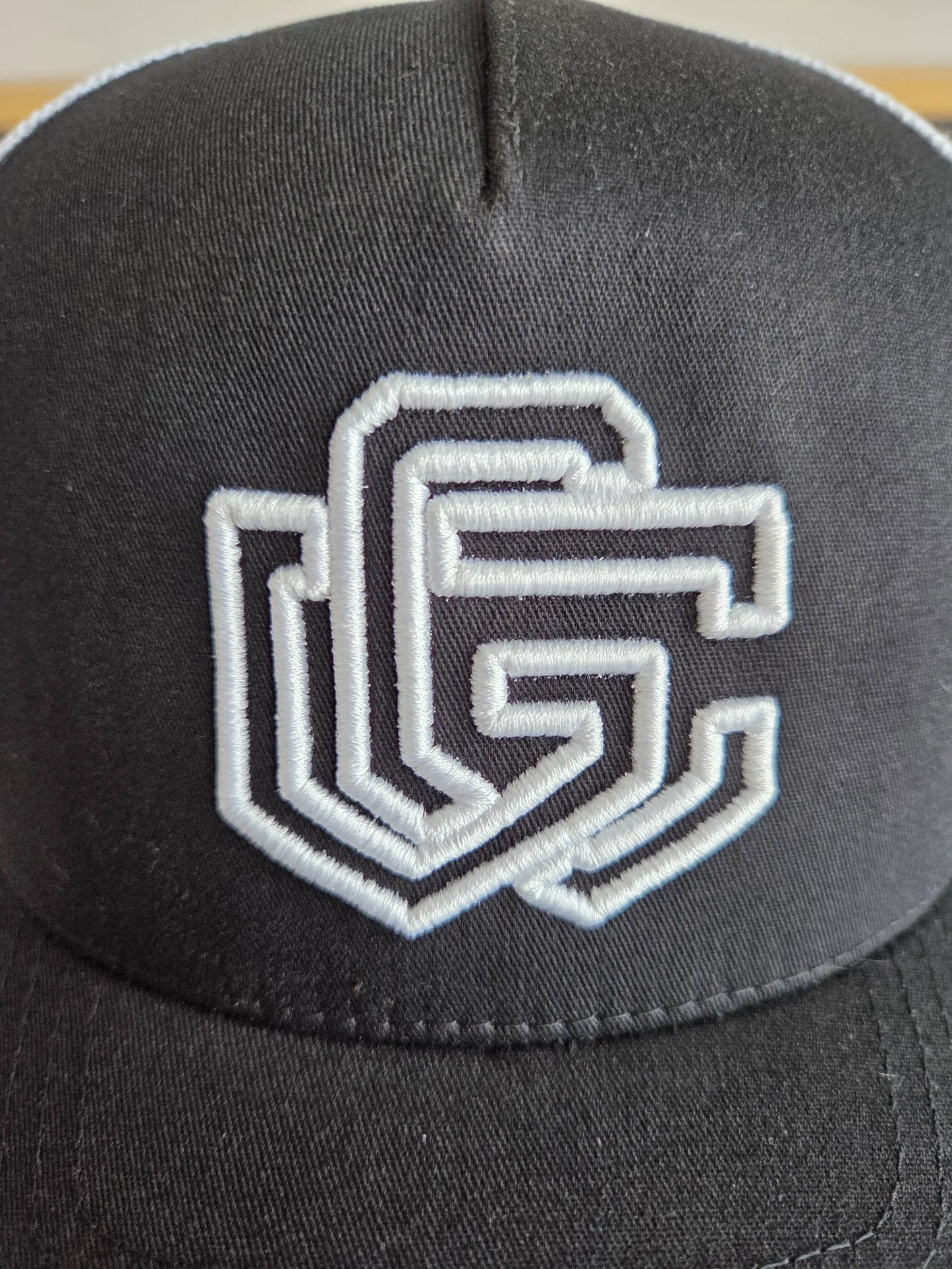 GC Trucker — Black / White